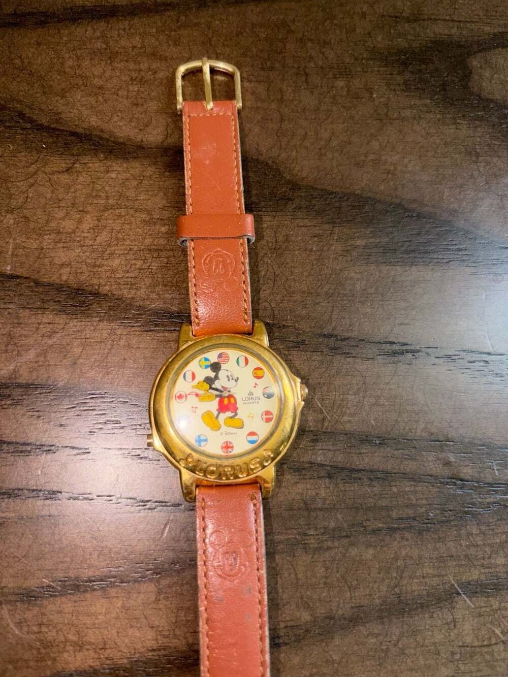 Vintage Lorus Disney Mickey Mouse World Flags Musical Quartz Watch V421-0020